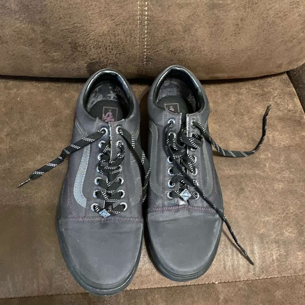 Size 10.5 women’s Harry Potter Deathly Hallows Vans
